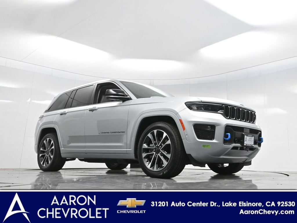 Used 2022 Jeep Grand Cherokee Overland w/ Advanced Protech Group III image 2