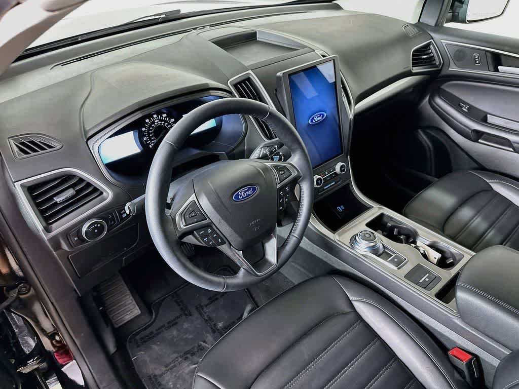 Used 2023 Ford Edge SEL w/ Convenience Package AWD/4WD image 2