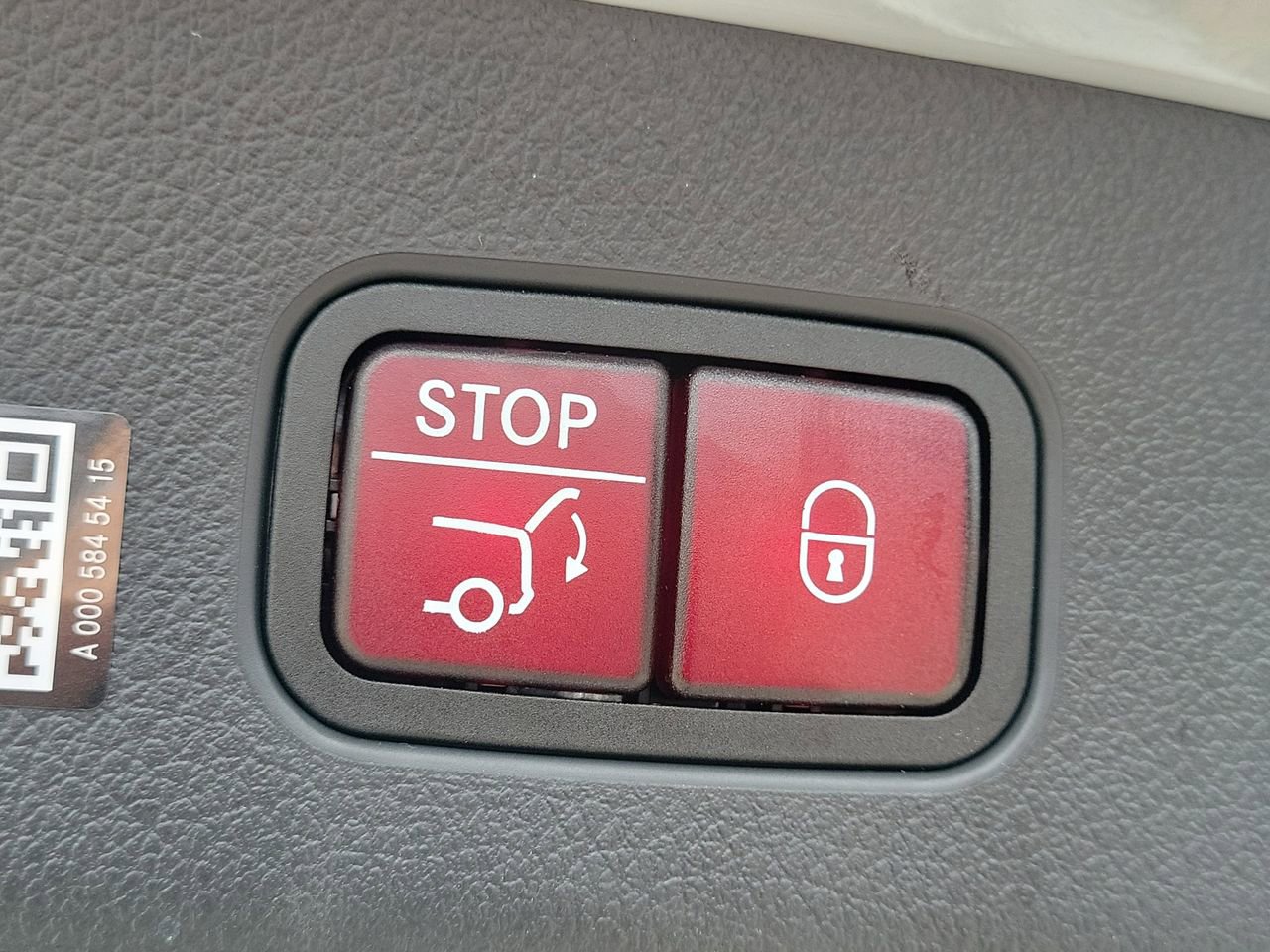 New 2026 Mercedes-Benz GLC 300 image 9