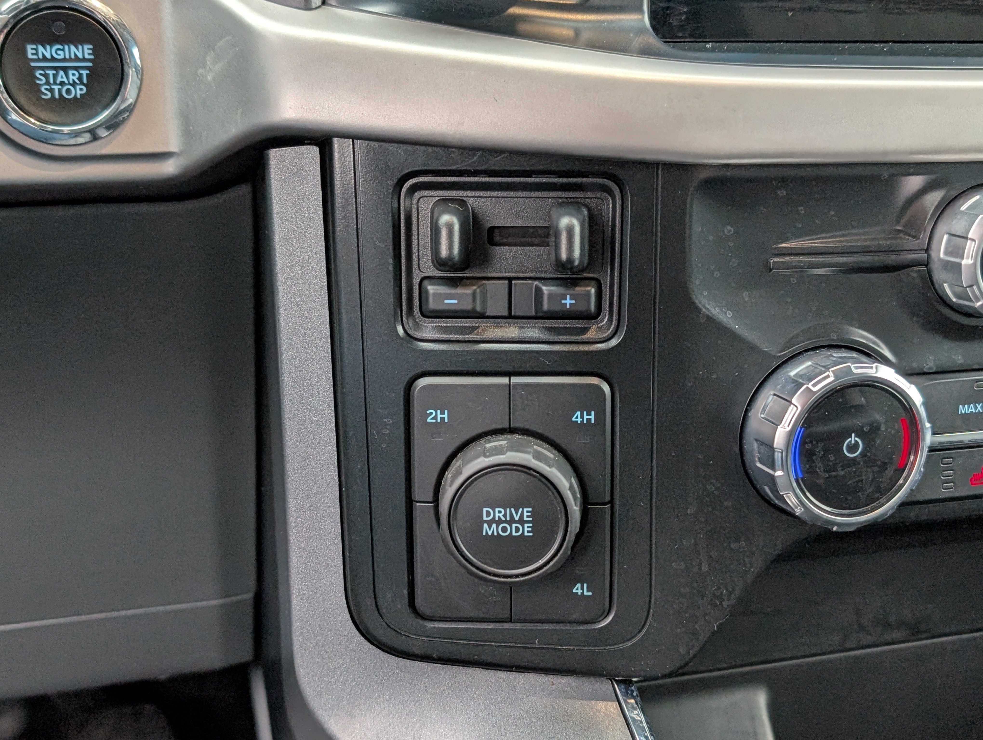 Certified 2022 Ford F150 XLT w/ Equipment Group 302A High image 24