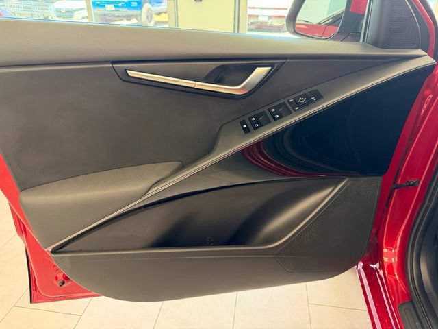 Used 2024 Kia Niro EX FWD image 30