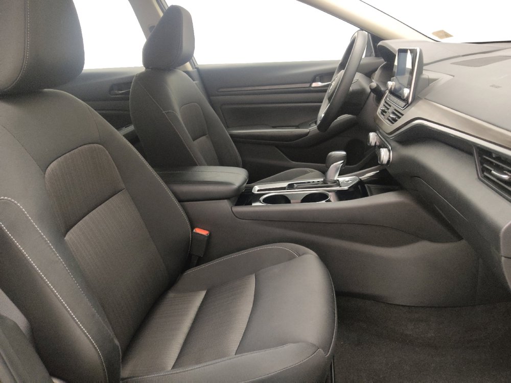Used 2024 Nissan Altima 2.5 SV image 21