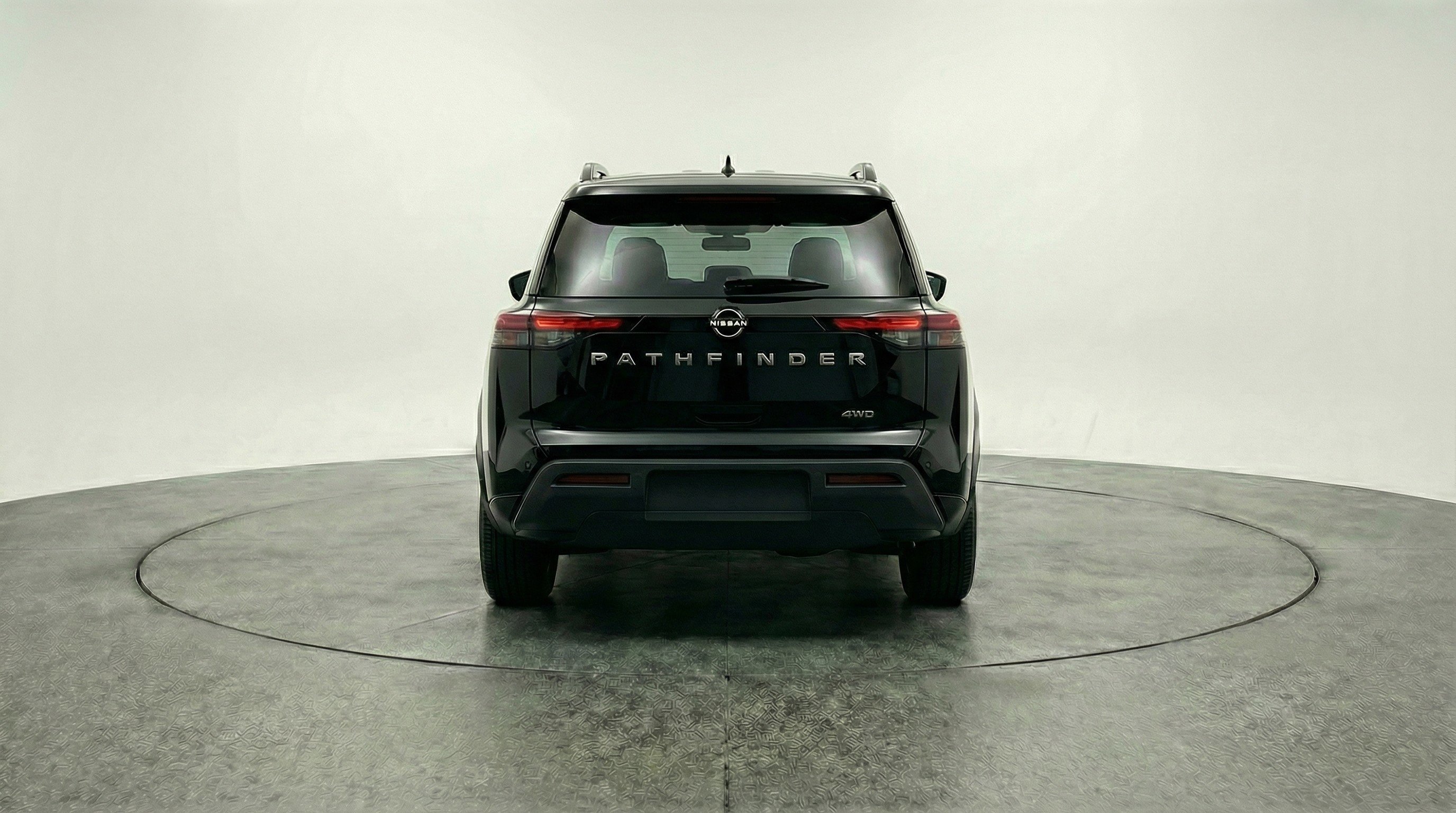 Used 2025 Nissan Pathfinder SV image 7