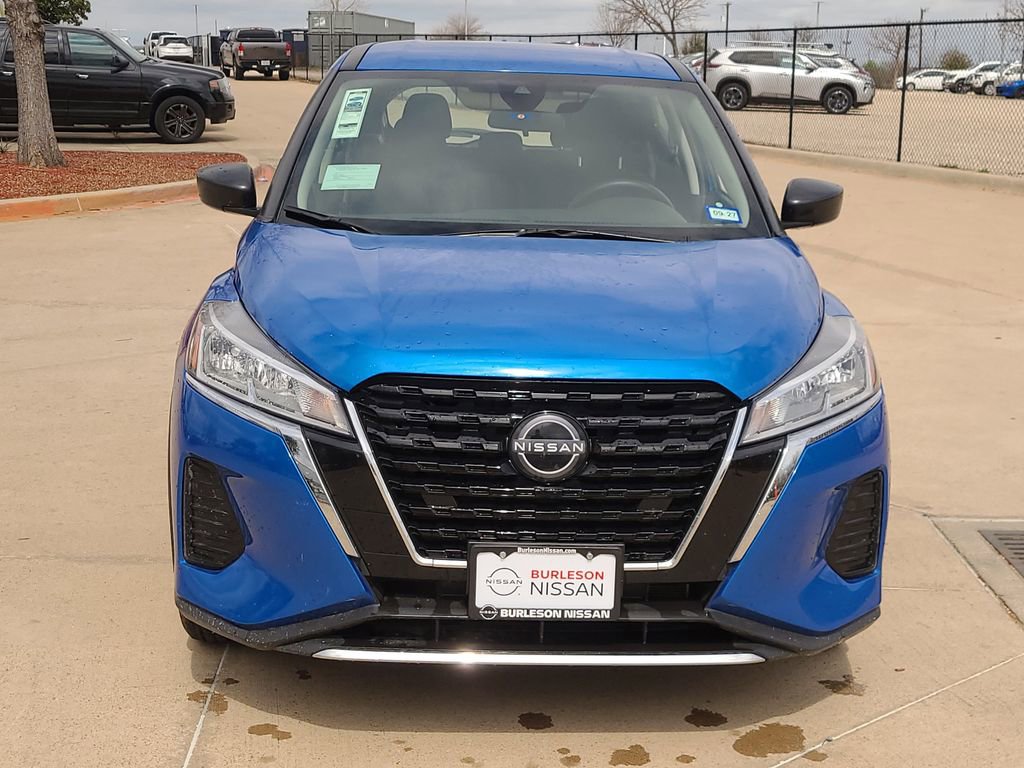 Certified 2025 Nissan Kicks Play S image 5