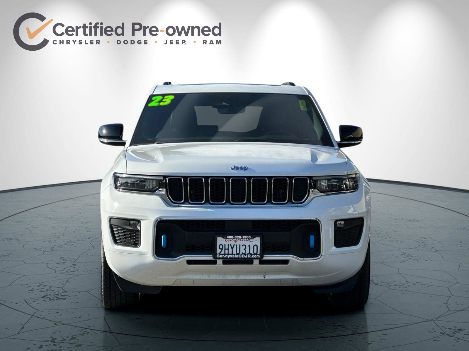 Used 2023 Jeep Grand Cherokee Overland AWD/4WD image 9