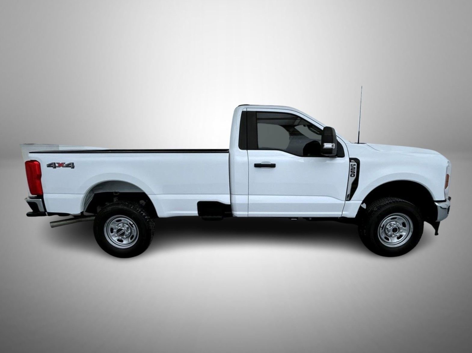 Used 2025 Ford F250 XL w/ XL Chrome Package image 4