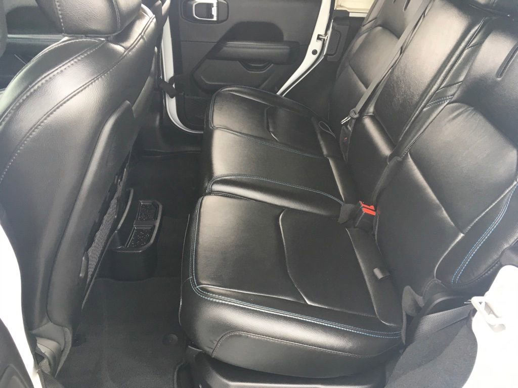 Used 2022 Jeep Wrangler Unlimited Rubicon 4xe w/ Cold Weather Group image 13