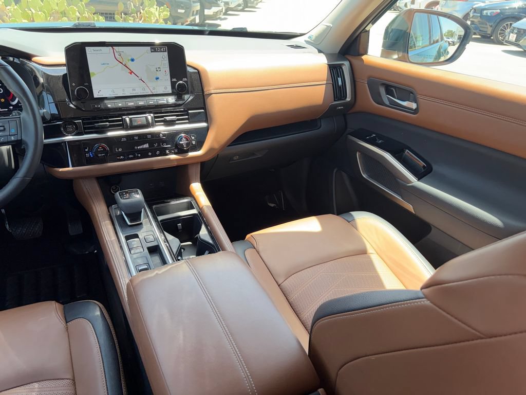 Used 2025 Nissan Pathfinder Platinum w/ Cargo Package FWD image 22