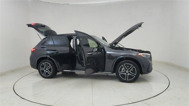 Used 2024 Mercedes-Benz GLC 300 4MATIC w/ AMG Line image 70