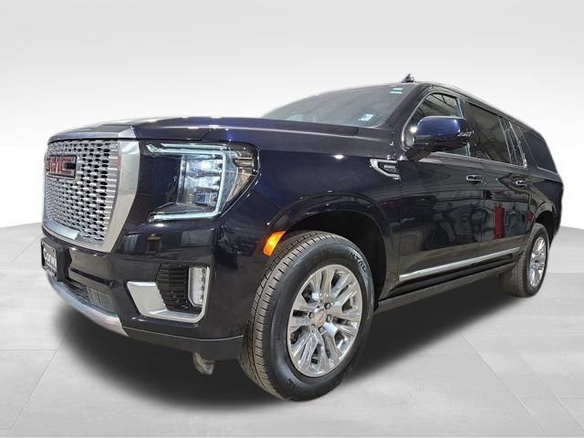 Used 2024 GMC Yukon XL Denali w/ Advanced Technology Package image 5