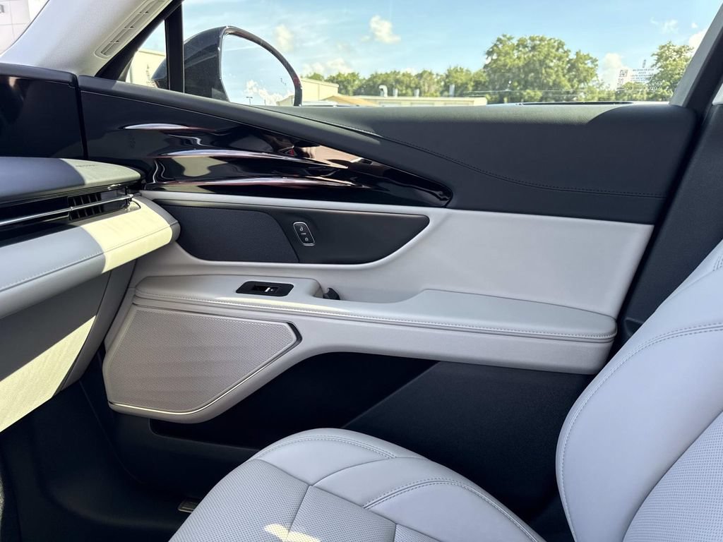 Certified 2026 Lincoln Nautilus Premier AWD/4WD image 22
