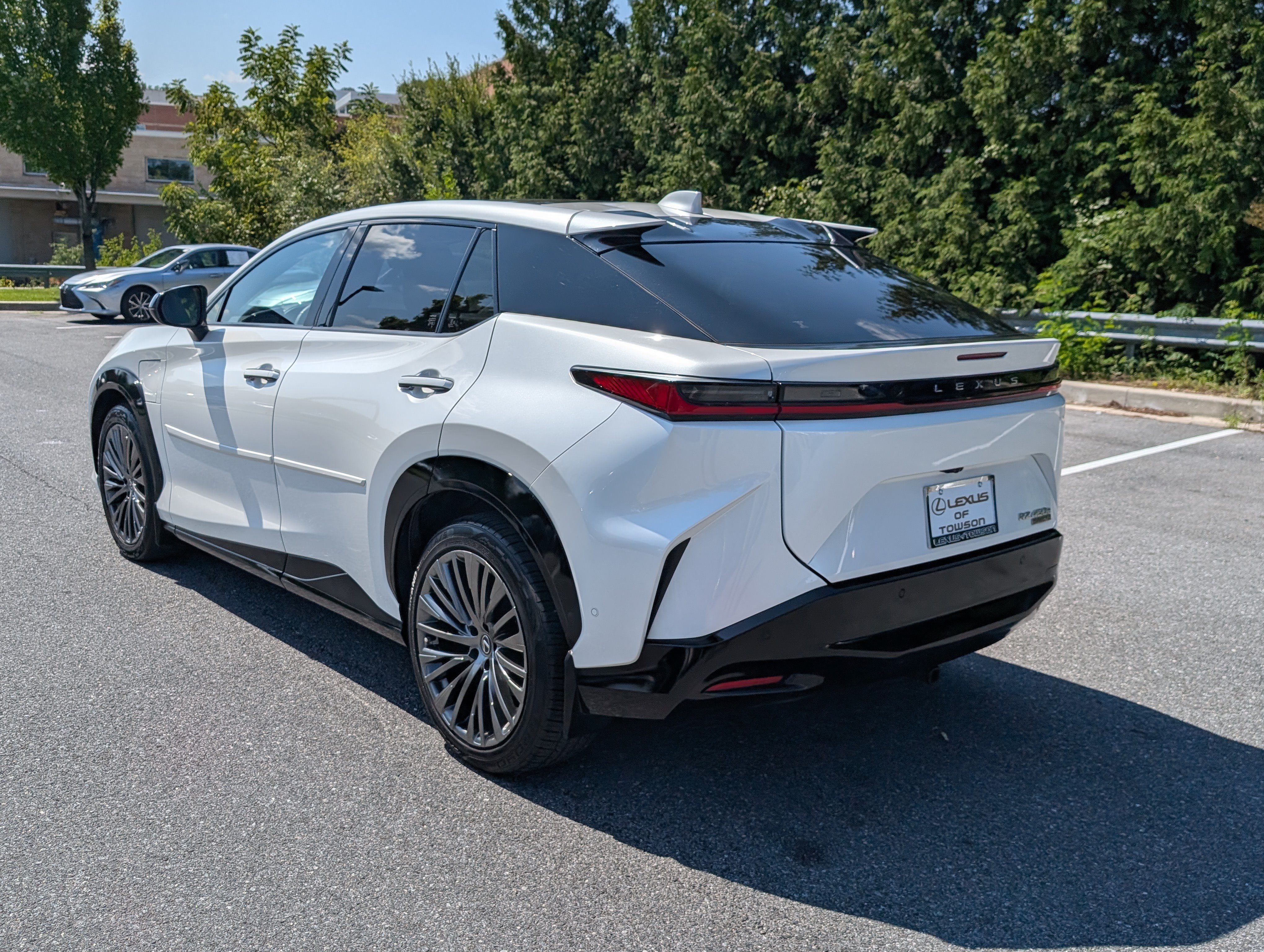 Used 2023 Lexus RZ 450e Premium w/ Accessory Package (A2) AWD/4WD image 5