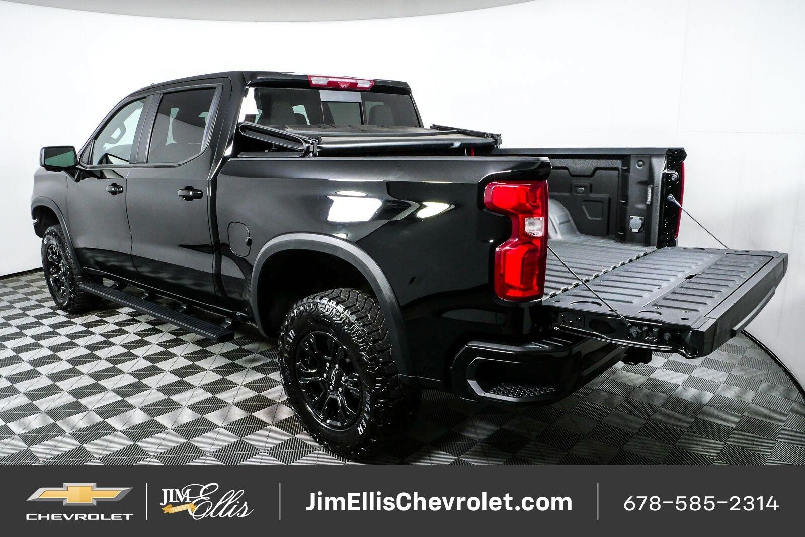 Certified 2022 Chevrolet Silverado 1500 ZR2 w/ Technology Package AWD/4WD image 32