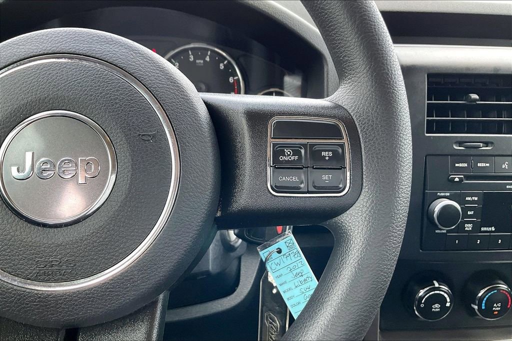 Used 2012 Jeep Liberty Sport w/ Driver Convenience Group image 11