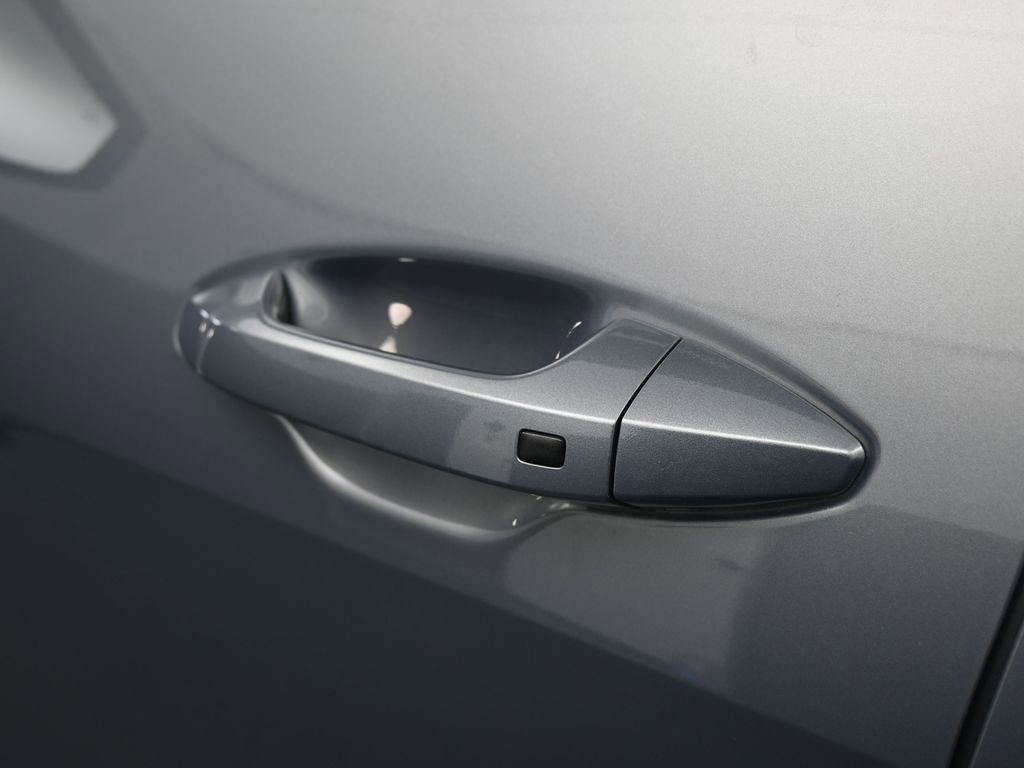 Used 2025 Kia Sportage EX image 36