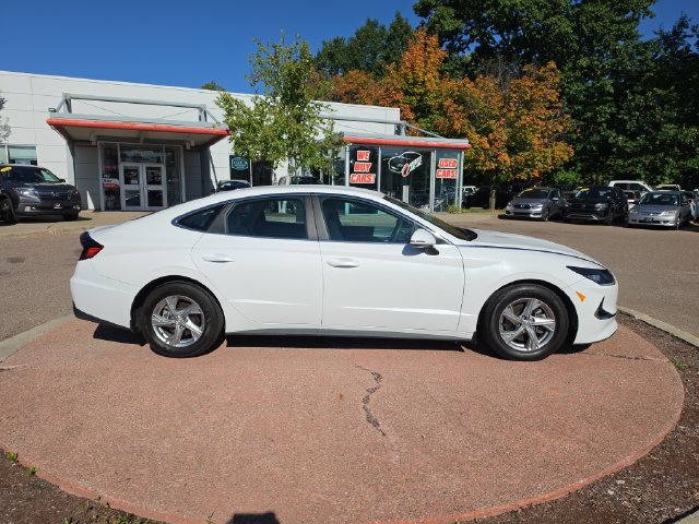 Used 2023 Hyundai Sonata SE FWD image 6