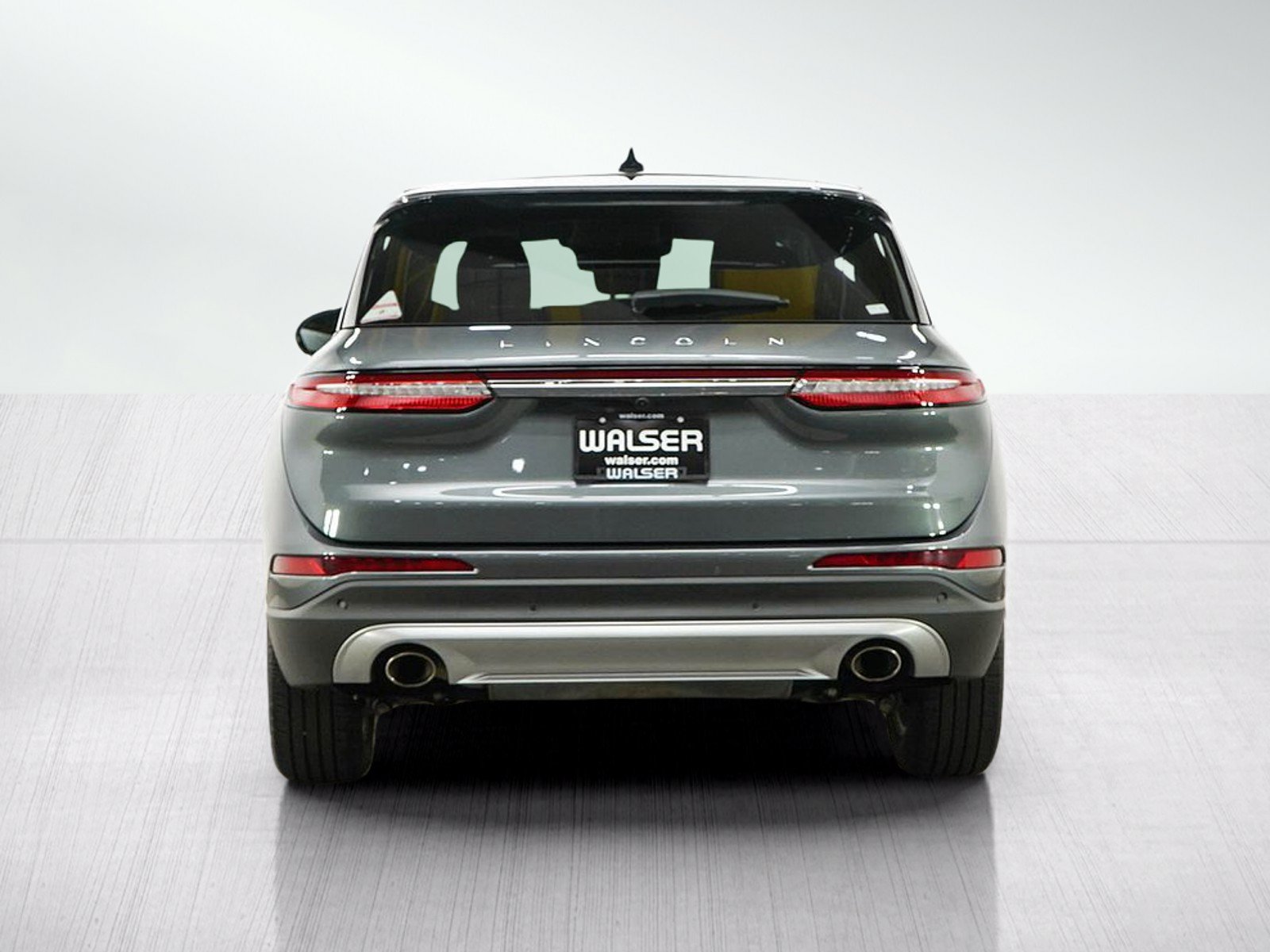 Used 2025 Lincoln Corsair AWD w/ Equipment Group 101A image 4