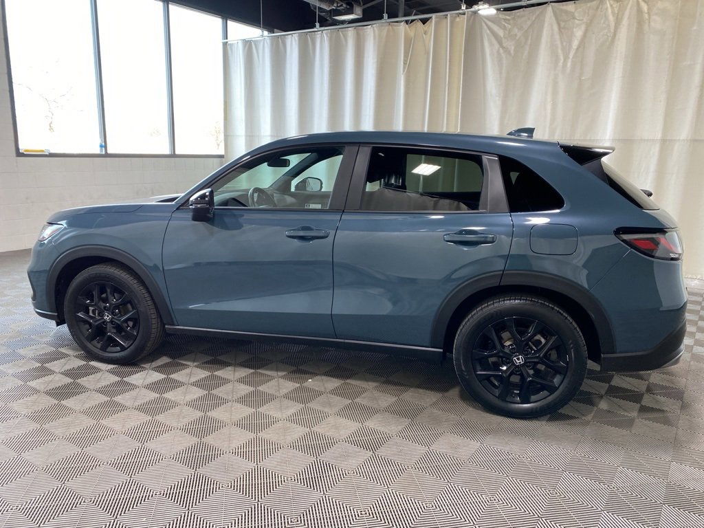 Used 2023 Honda HR-V Sport image 4