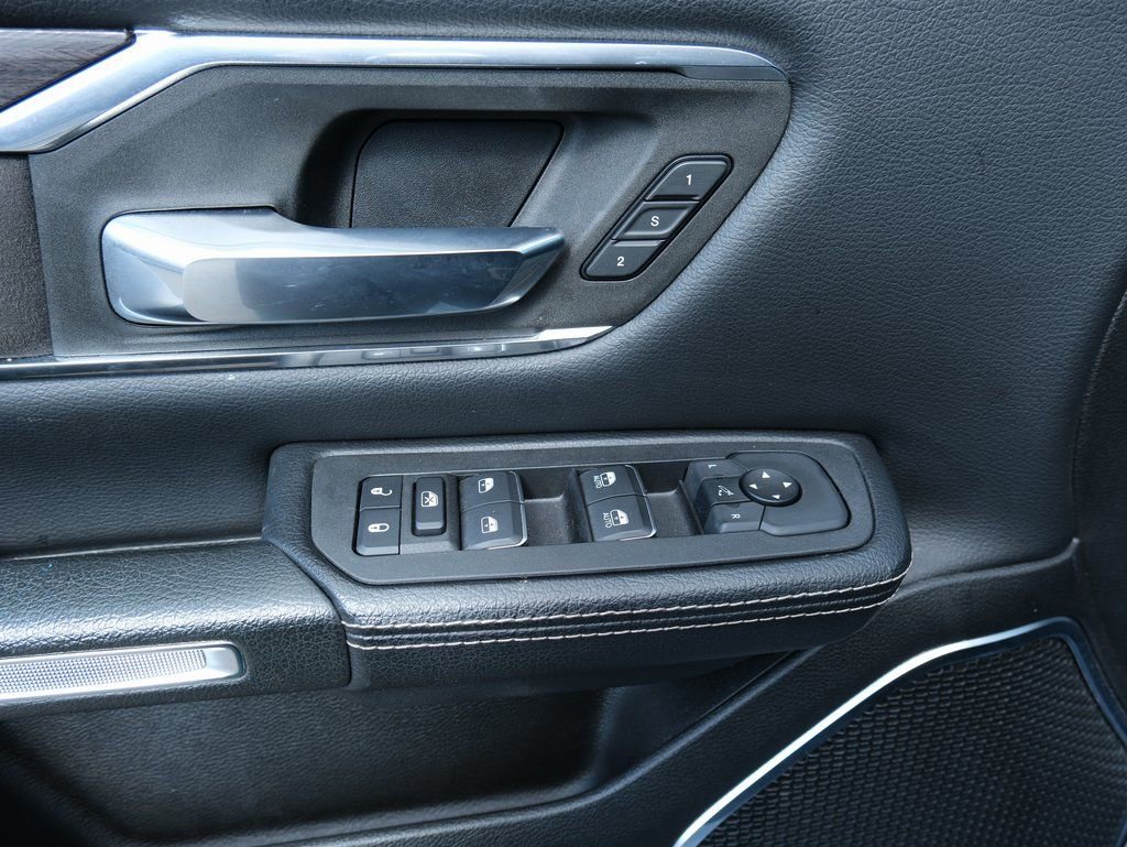 Used 2025 RAM 1500 Laramie w/ Sport Appearance Package image 26