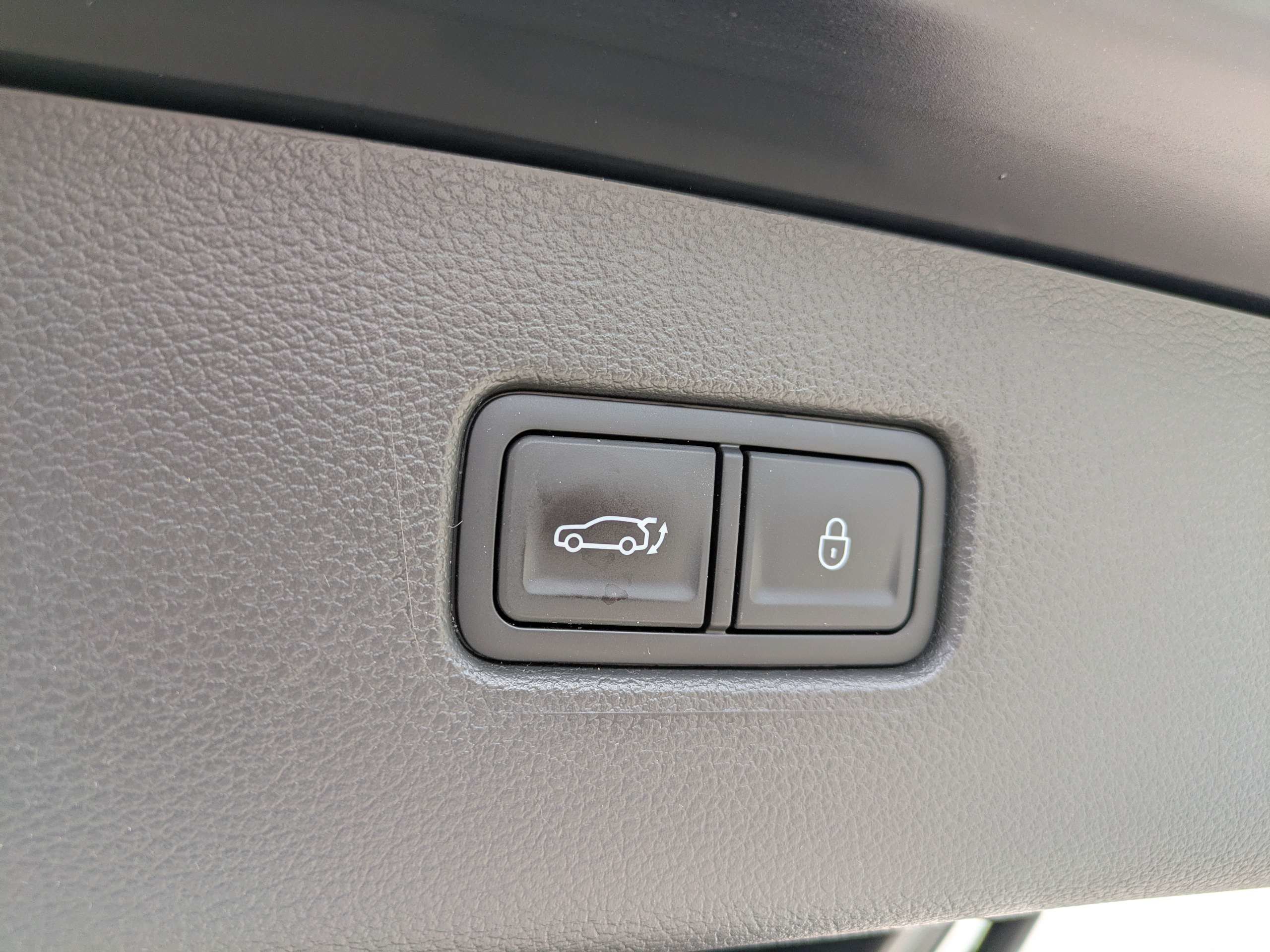 Certified 2025 Genesis GV80 3.5T Prestige AWD/4WD image 12
