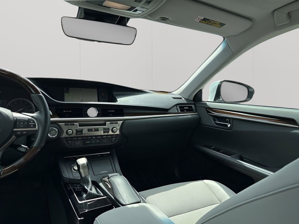 Used 2017 Lexus ES 350 w/ Navigation System Package image 24