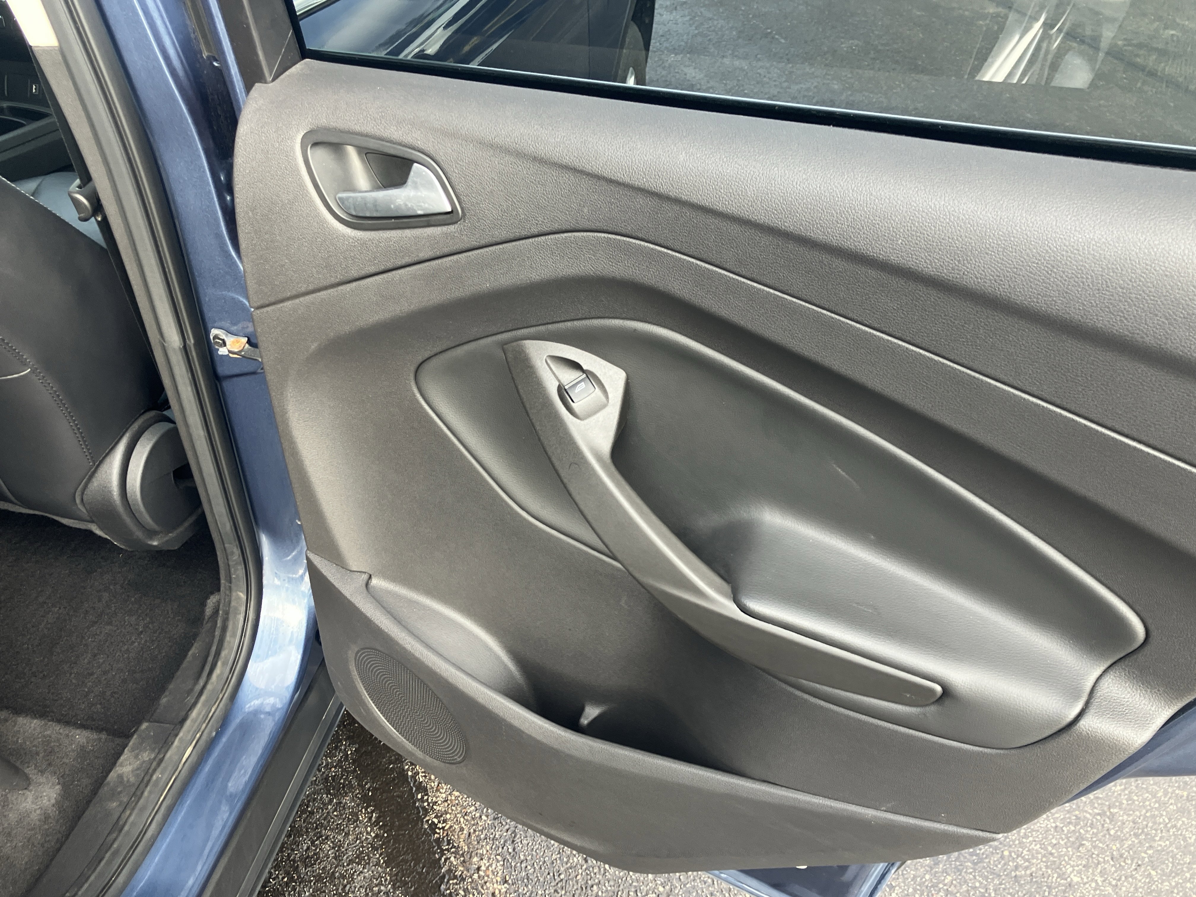 Used 2018 Ford Escape SEL image 11