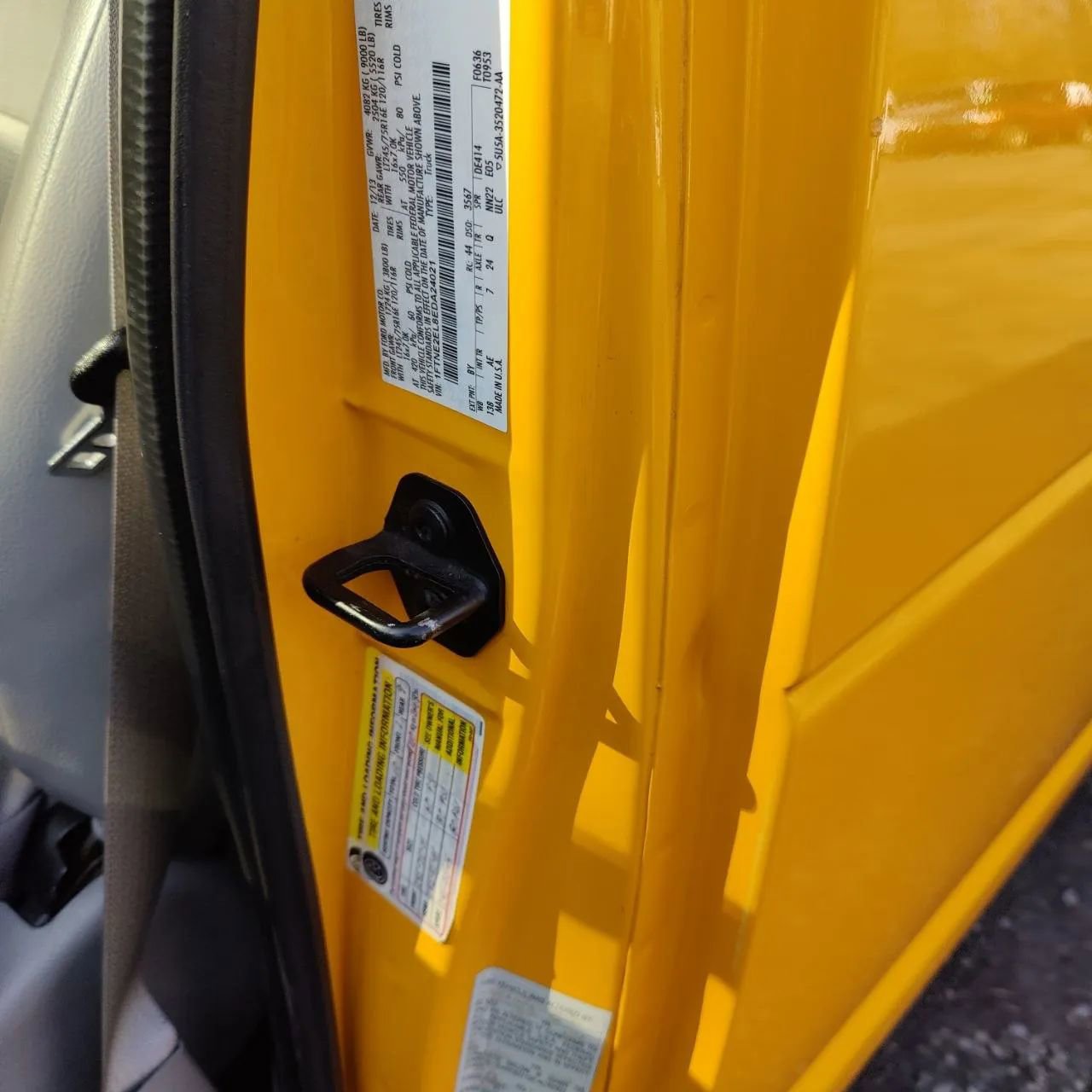 Used 2014 Ford E-250 and Econoline 250 image 19