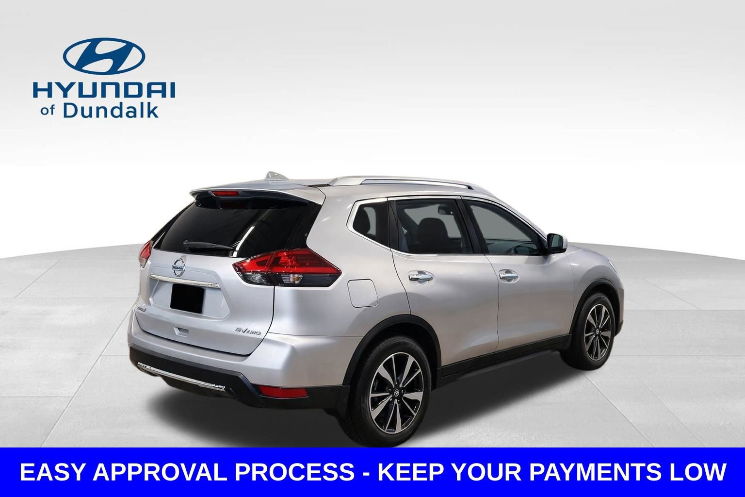 Used 2020 Nissan Rogue SV w/ Sun & Sound Touring Package image 2