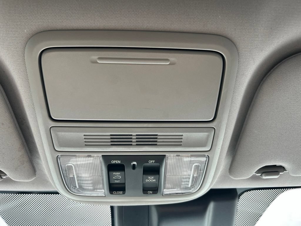 Used 2018 Honda Odyssey EX-L image 24