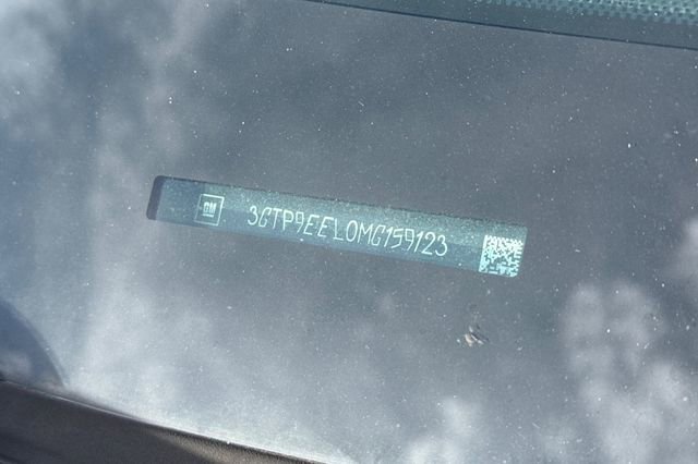 Used 2021 GMC Sierra 1500 AT4 w/ AT4 Premium Package image 3