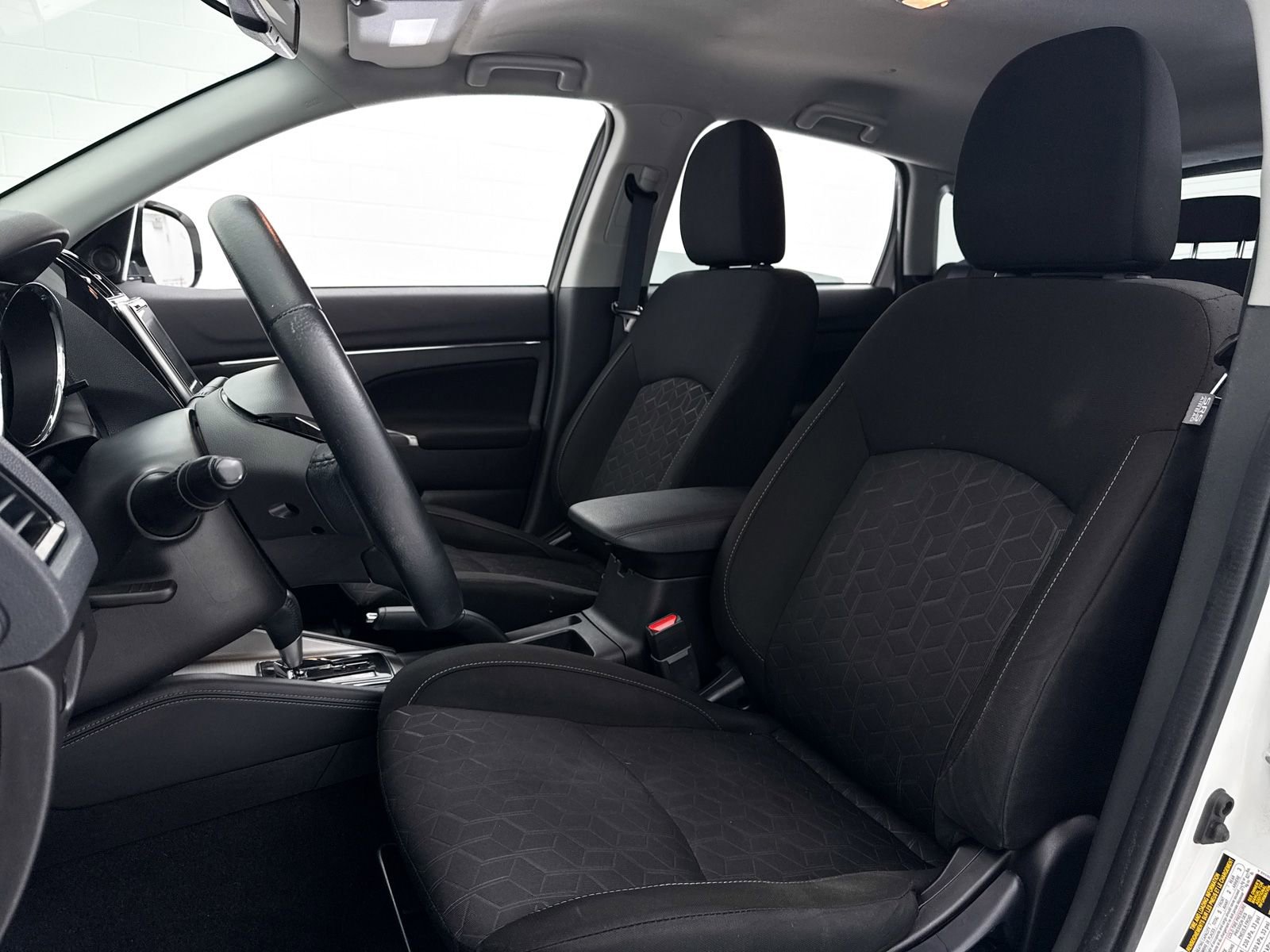 Used 2021 Mitsubishi Outlander Sport SE image 17