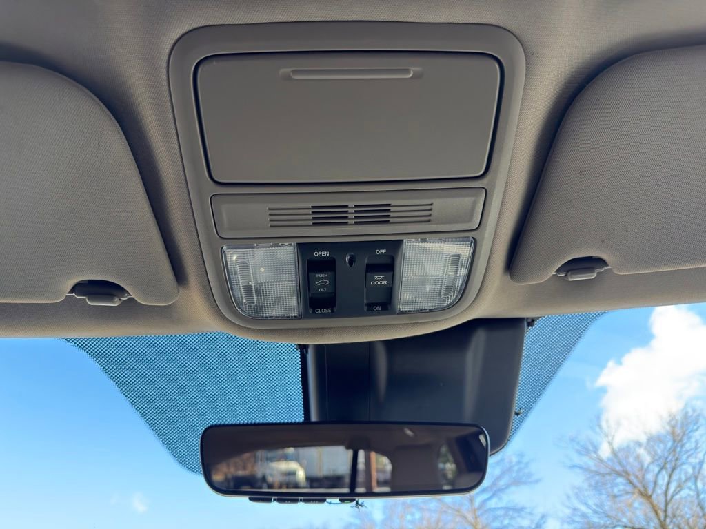 Used 2019 Honda Odyssey EX-L image 17