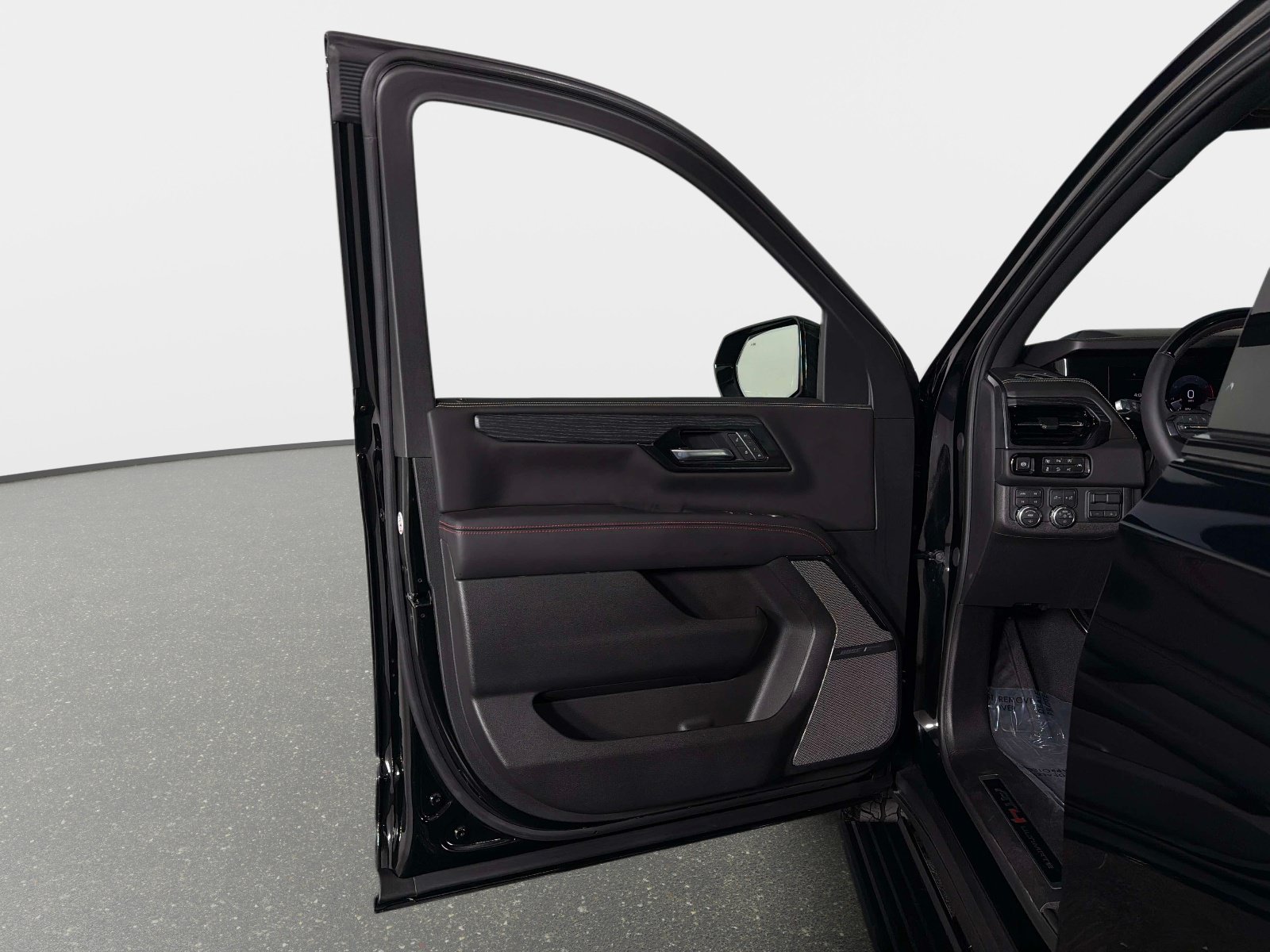 Used 2026 GMC Yukon AT4 Ultimate w/ LPO, Floor Liner Package AWD/4WD image 37