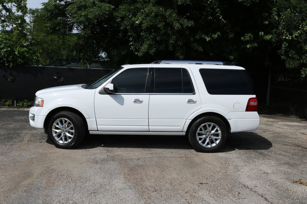 Used 2017 Ford Expedition Limited w/ Equipment Group 301A RWD image 2