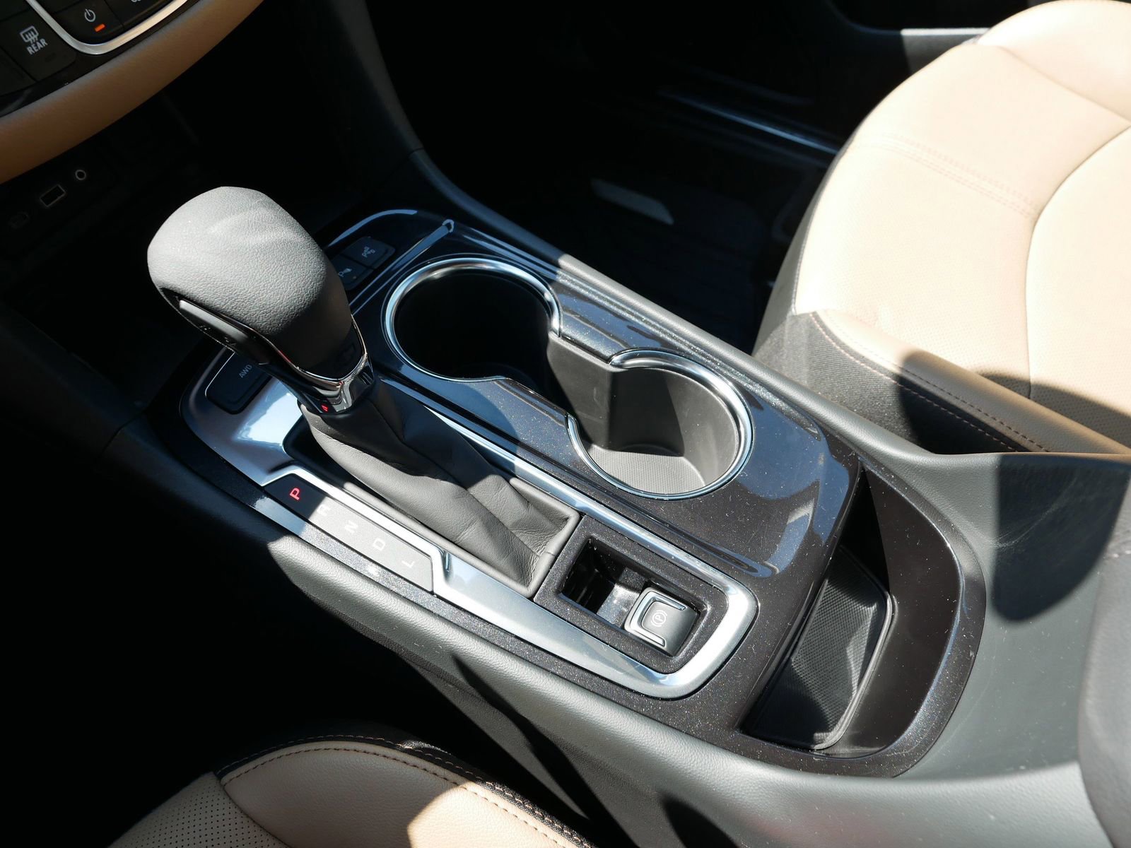 Used 2024 Chevrolet Equinox Premier image 21