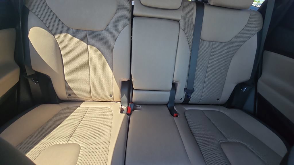 Used 2023 Hyundai Santa Fe SEL w/ Cargo Package AWD/4WD image 10