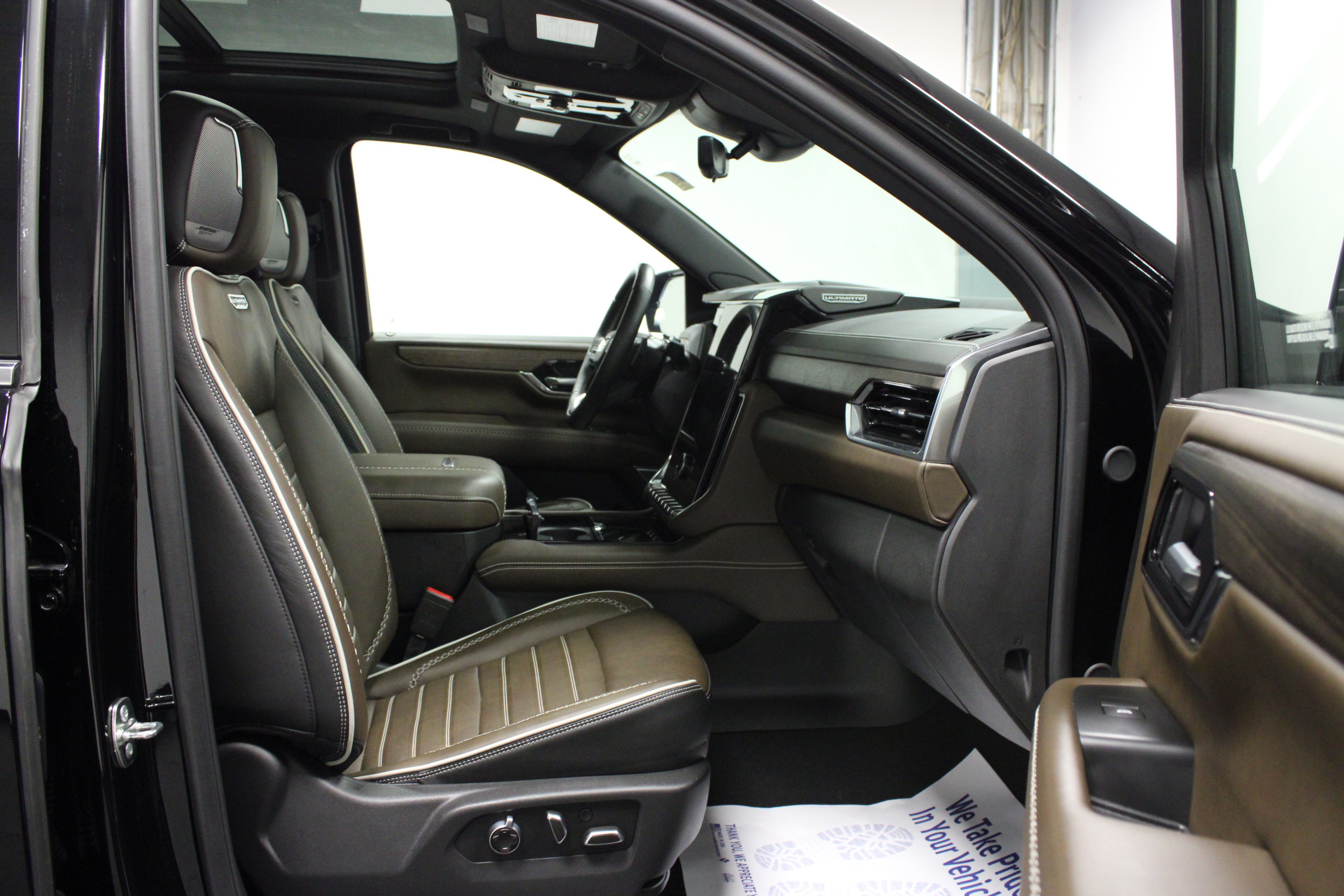 Used 2026 GMC Yukon Denali Ultimate AWD/4WD image 18