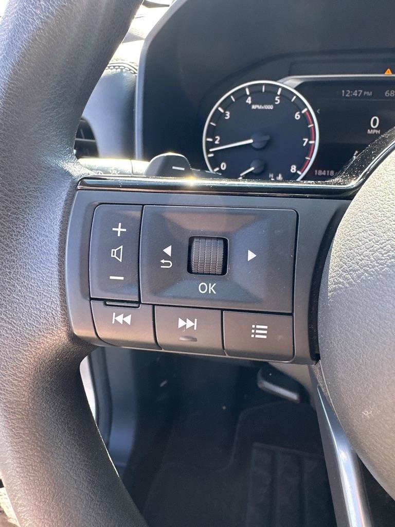 Used 2023 Nissan Rogue SV AWD/4WD image 13