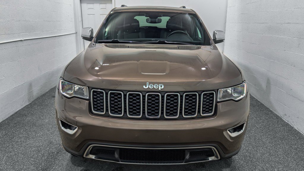 Used 2021 Jeep Grand Cherokee Limited image 3