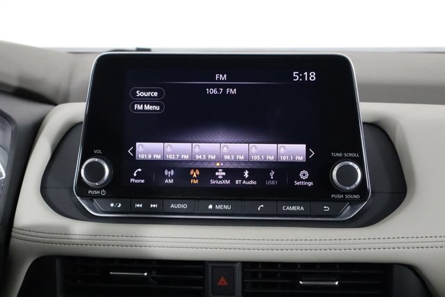 Used 2025 Nissan Rogue SV FWD image 24