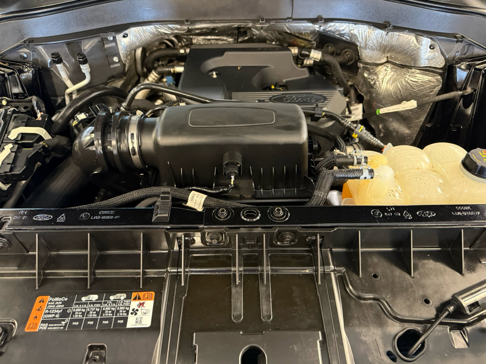 Used 2020 Ford Explorer XLT w/ Equipment Group 202A image 28