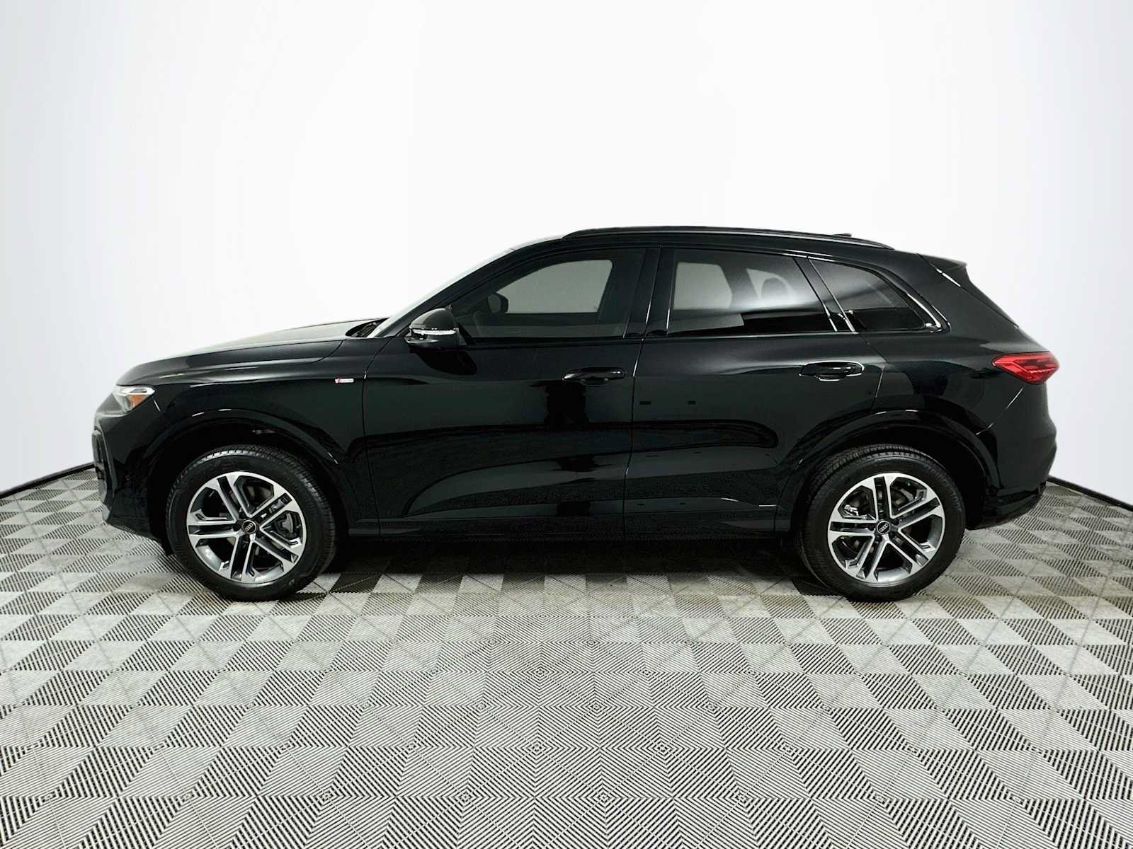 New 2026 Audi Q5 2.0T AWD/4WD image 4