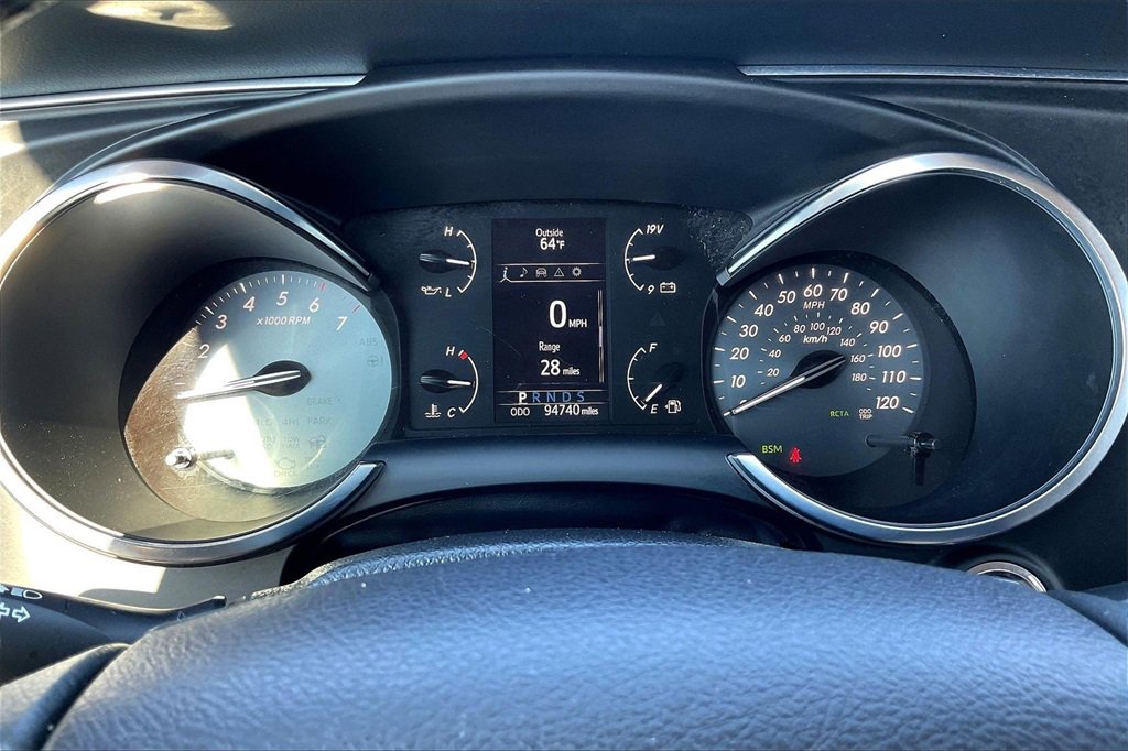 Used 2022 Toyota Sequoia SR5 image 20