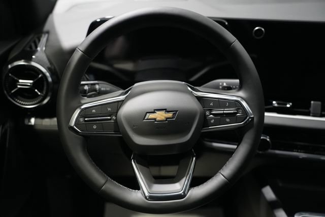 New 2026 Chevrolet Equinox LT w/ Convenience Package II AWD/4WD image 16