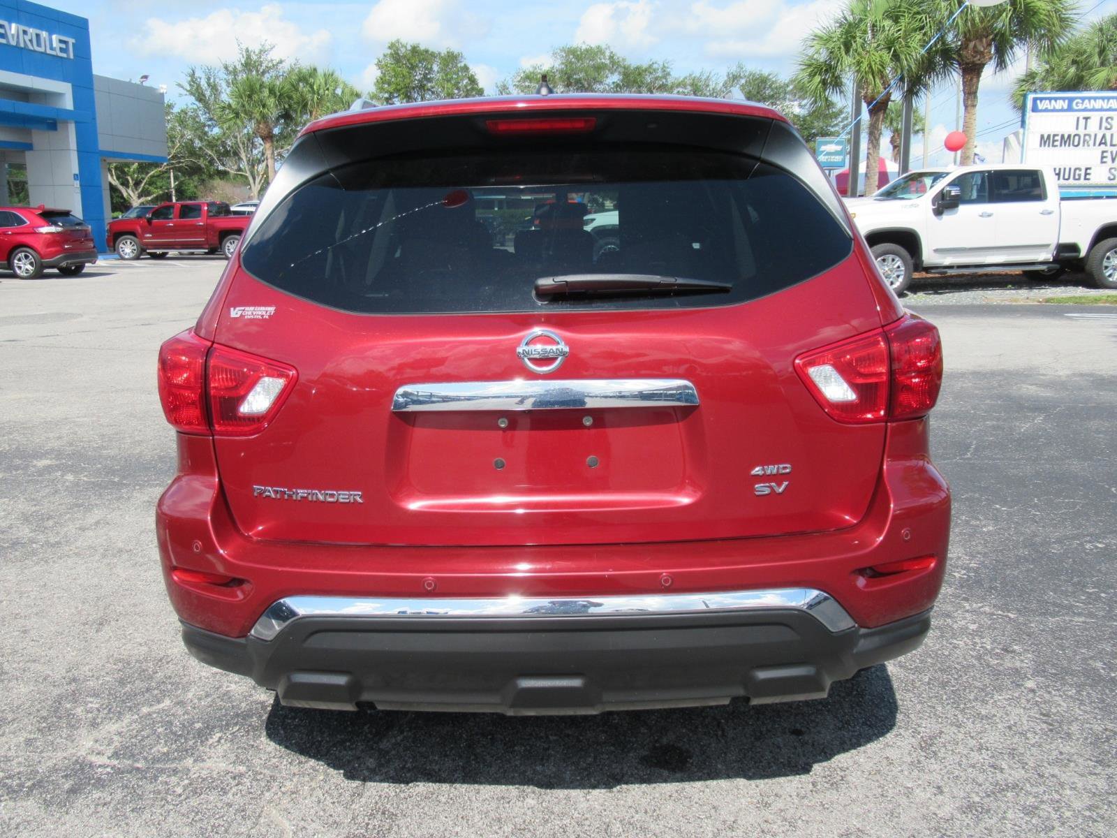 Used 2017 Nissan Pathfinder SV AWD/4WD image 6
