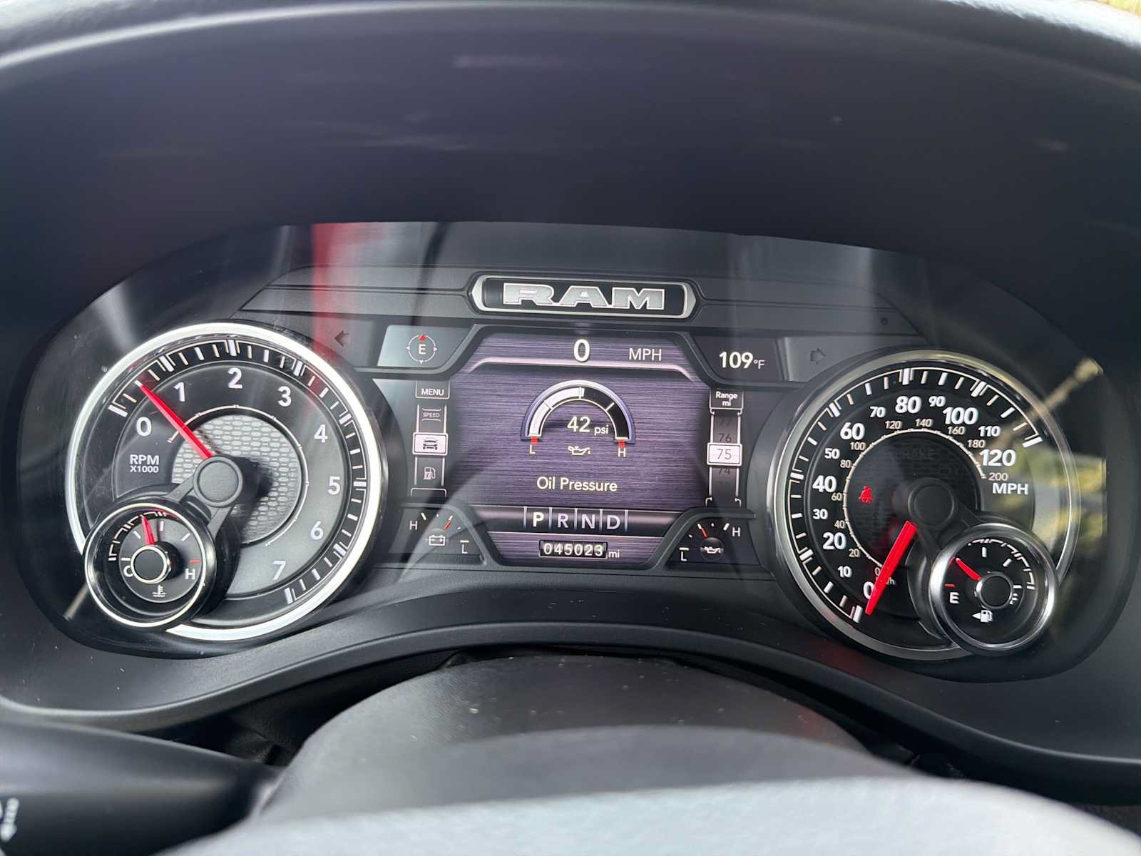 Used 2023 RAM 1500 Laramie AWD/4WD image 11