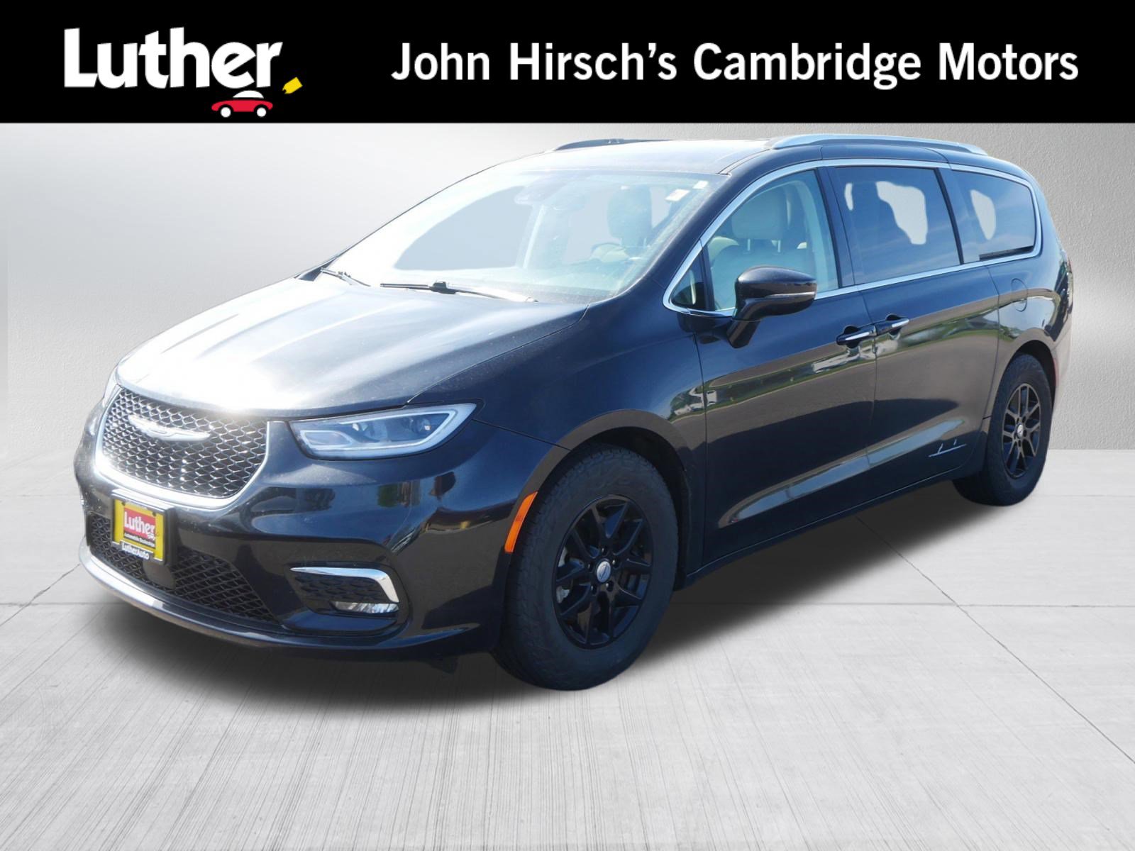 Used 2021 Chrysler Pacifica Touring-L FWD image 1