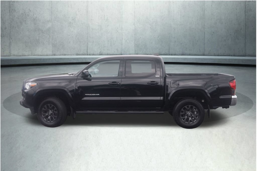 Certified 2021 Toyota Tacoma SR5 AWD/4WD image 18