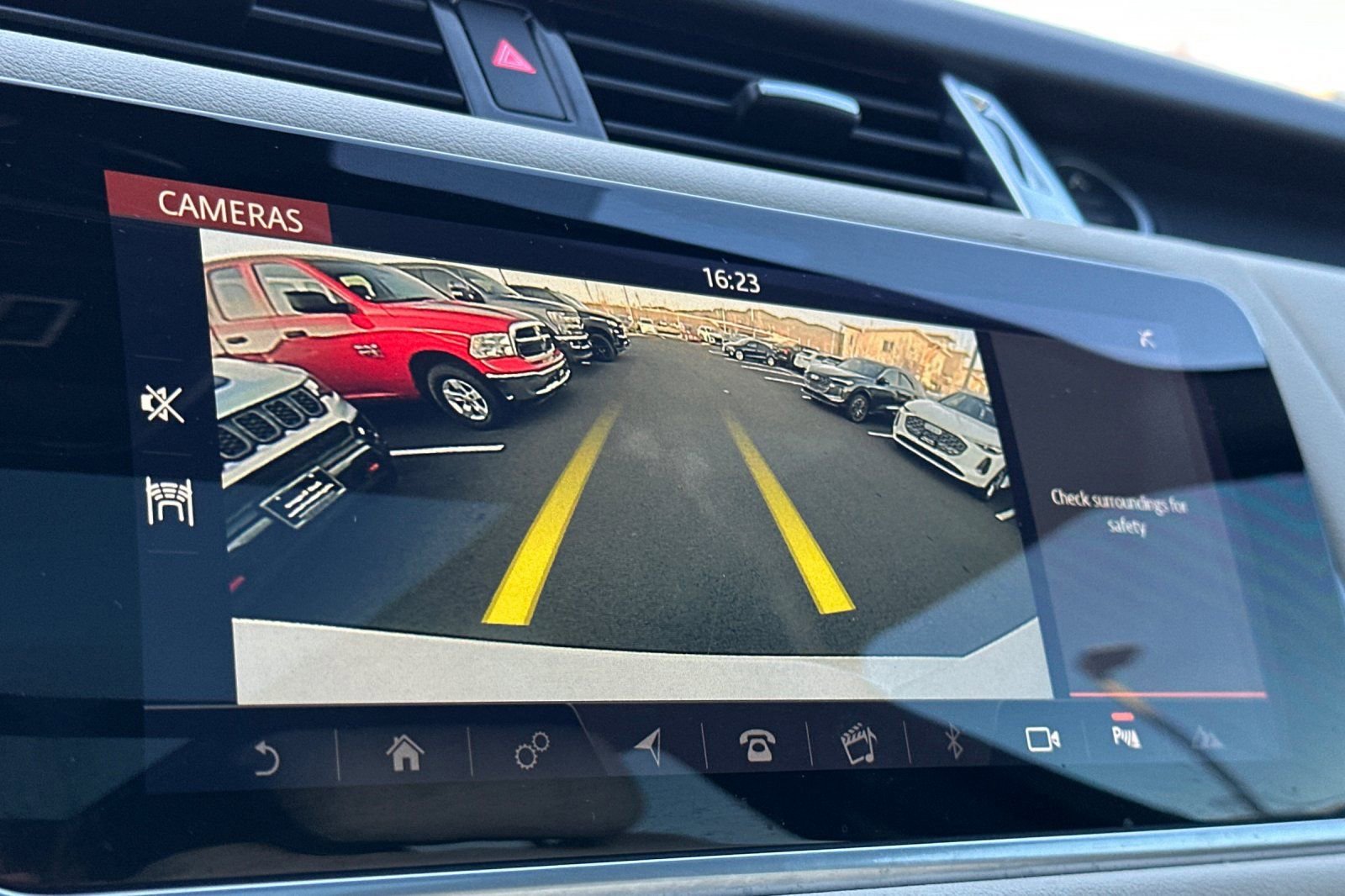 Used 2019 Land Rover Range Rover Sport HSE image 23