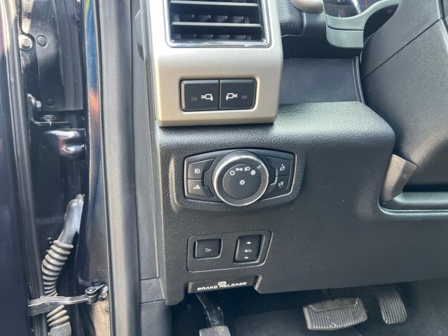 Certified 2021 Ford F350 Lariat w/ Tremor Off-Road Package AWD/4WD image 12